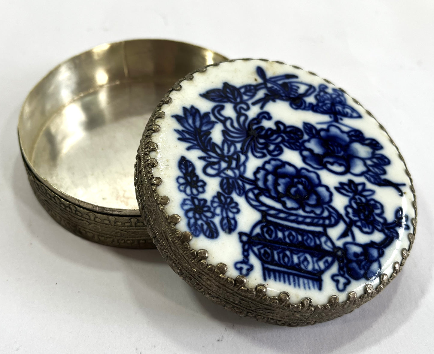 Vintage Chinese Porcelain Trinket